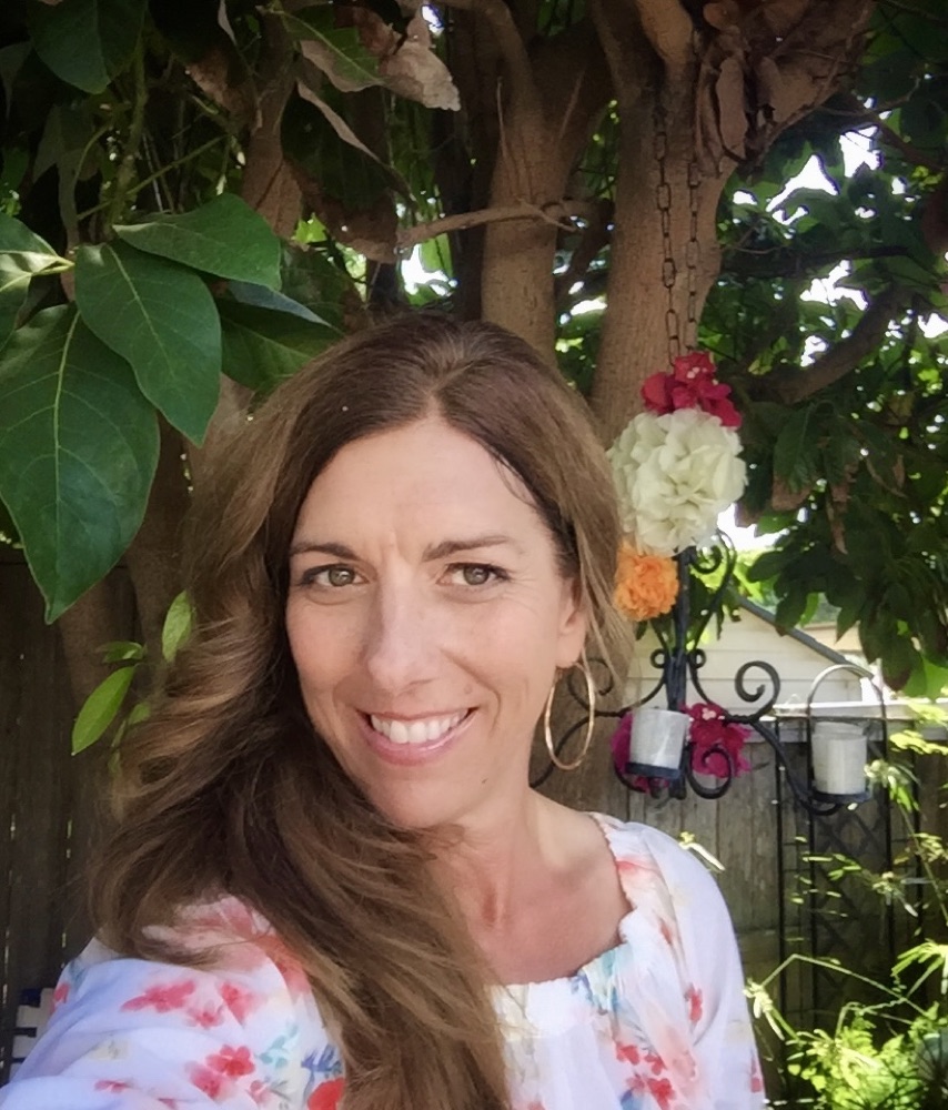 Rose Burrows, professional voiceover artist with 25 years of radio experience